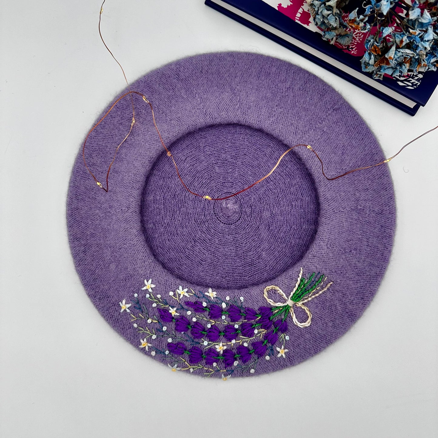 Bereta brodata manual “Buchet de lavandă” - Lila