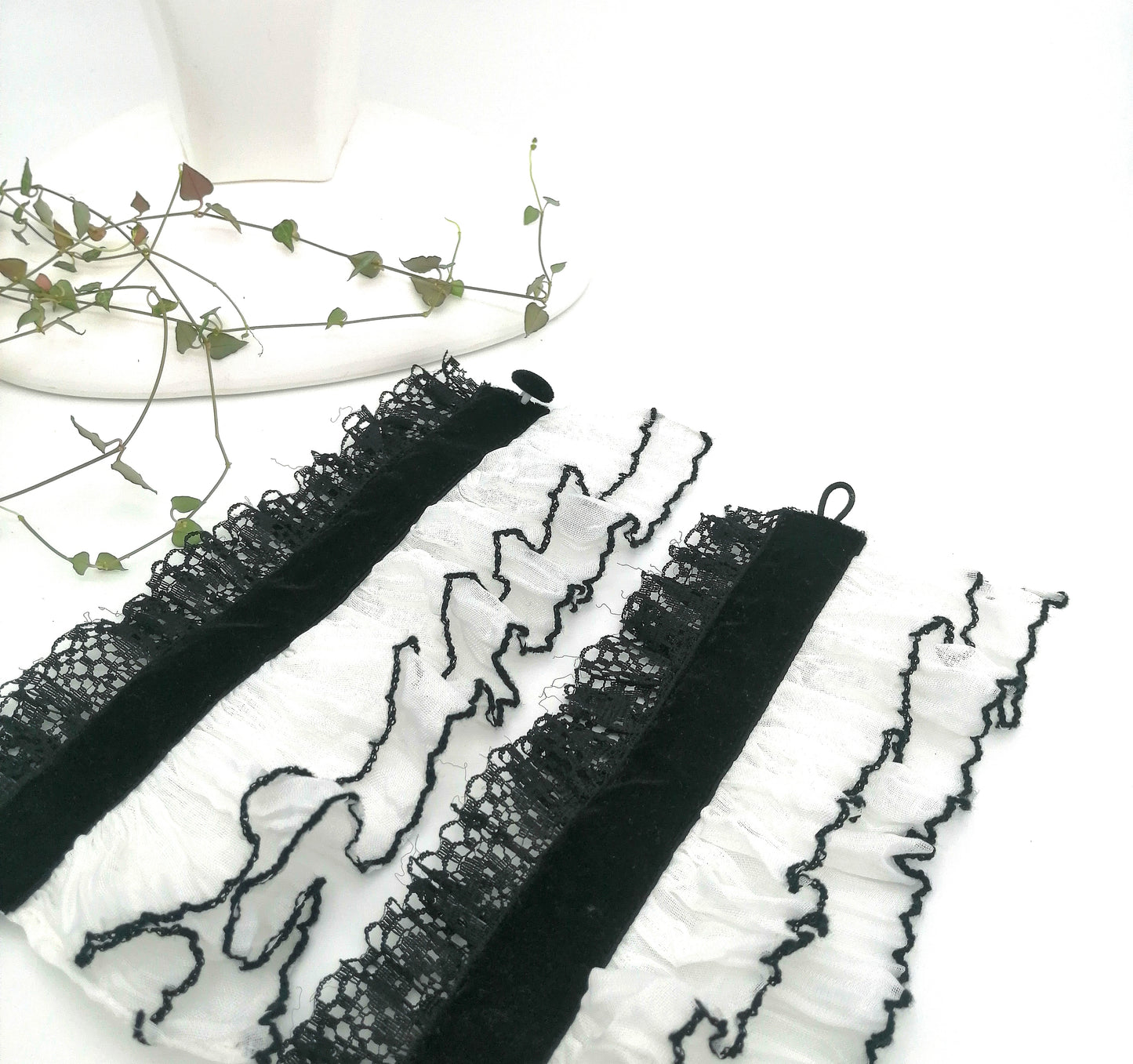 Guler si mansete "Black and white"