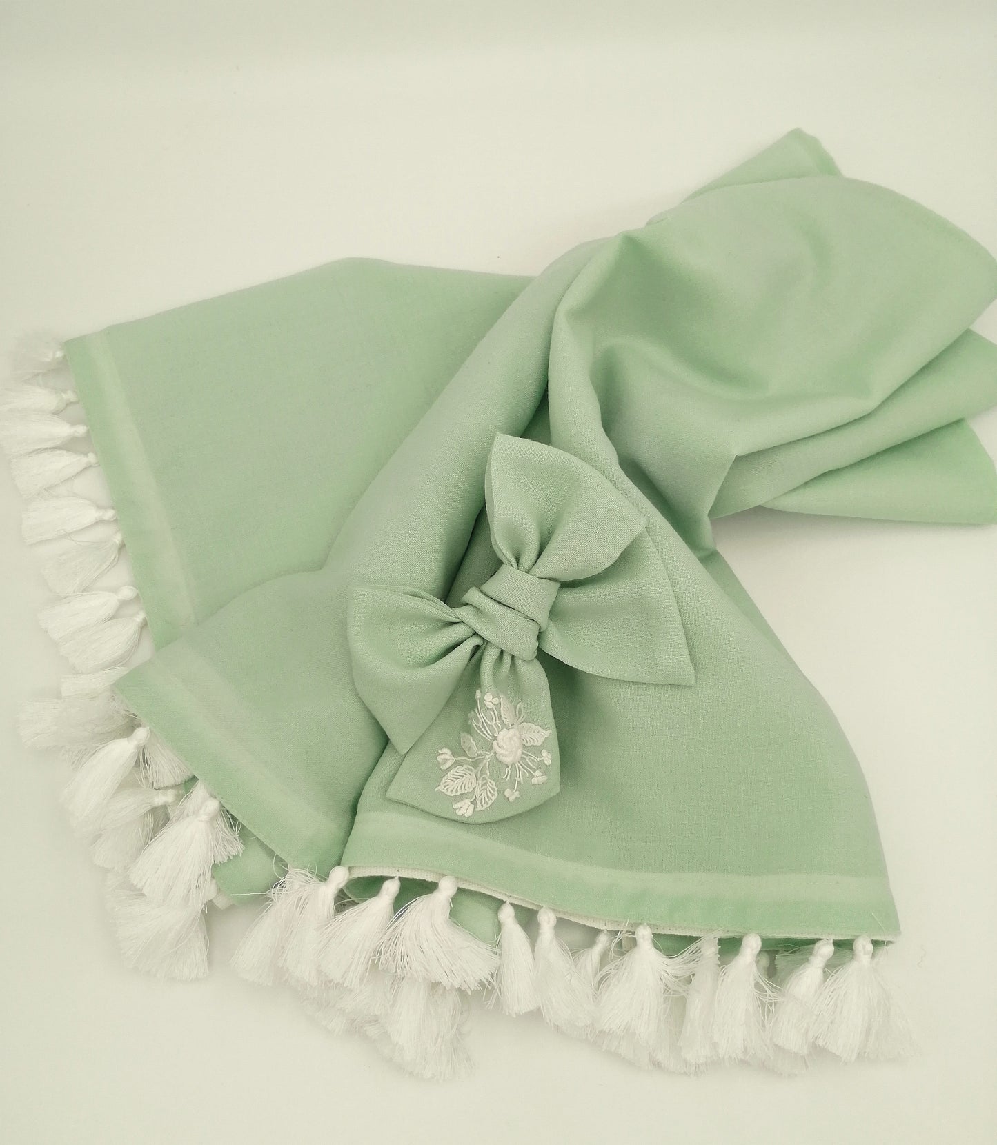 Set cadou - esarfa si fundita brodata manual - verde